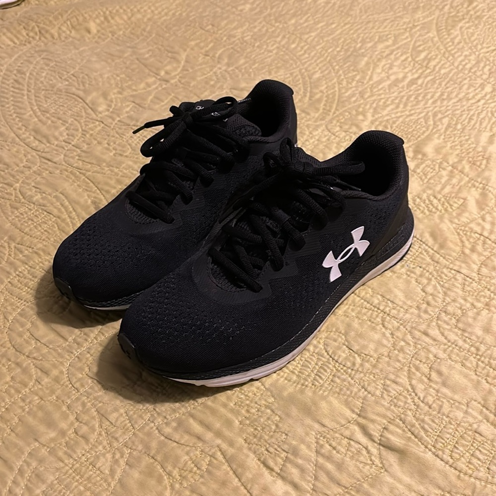 Under armour tennis shoes